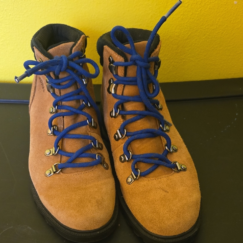 Sorel Tan Suede Hiking Boots